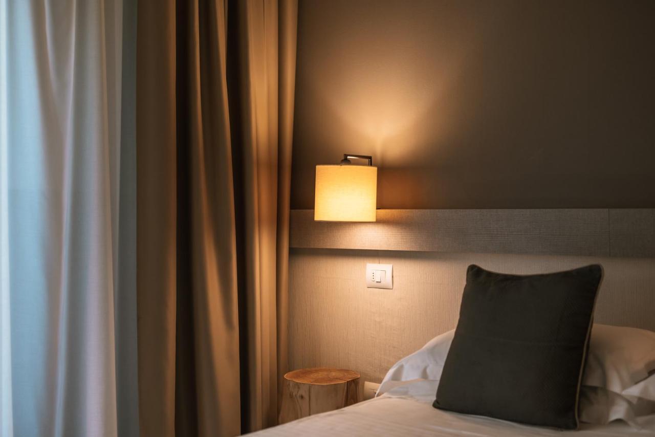 Hotel De La Ville Riccione Luaran gambar