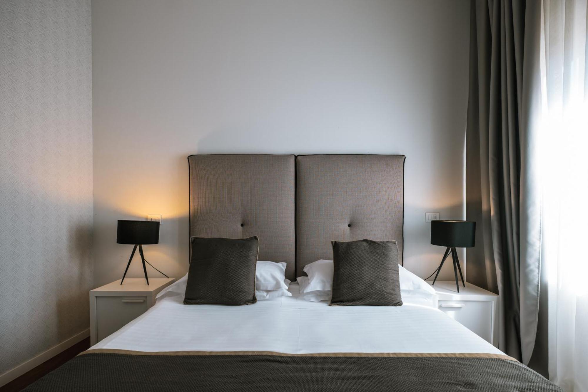 Hotel De La Ville Riccione Luaran gambar